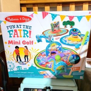Melissa and Doug mini golf play set